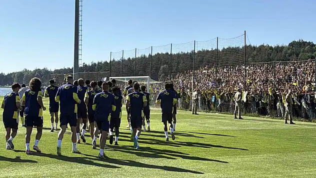 Topuk Yaylası'nda sarı-lacivert coşku: Fenerbahçe'yi binlerce taraftar yalnız bırakmadı