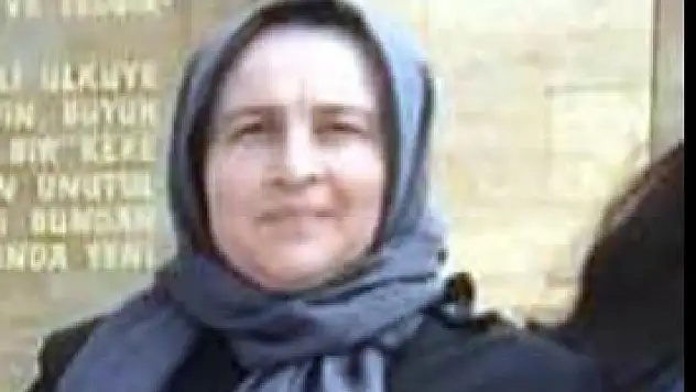 TRAKTÖRÜN ALTINDA KALAN KADIN YAŞAMINI YİTİRDİ