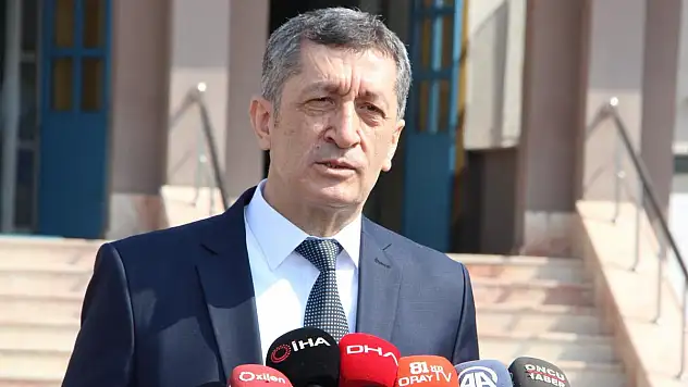 BAKAN SELÇUK: 'YÜZ YÜZE EĞİTİME ÇOK DAHA YÜKSEK KATILIMLI DEVAM ETMEK İSTİYORUZ'