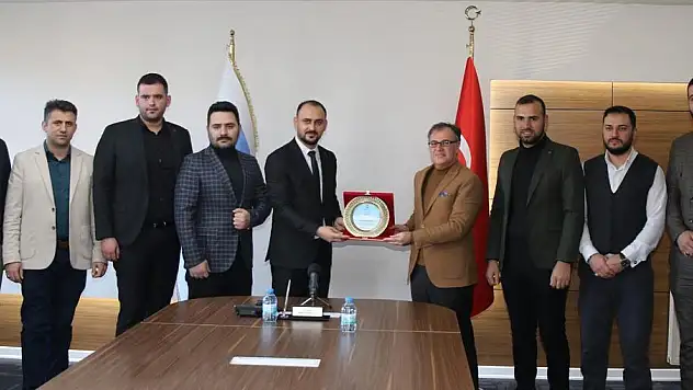 TÜMSİAD YENİ YÖNETİMDEN BAŞKAN ÖZDOĞAN'A ZİYARET