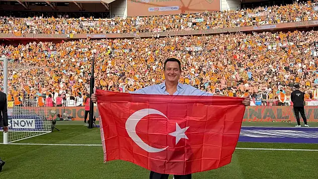 Türk başkanın başarısı İngiltere'de gündem oldu
