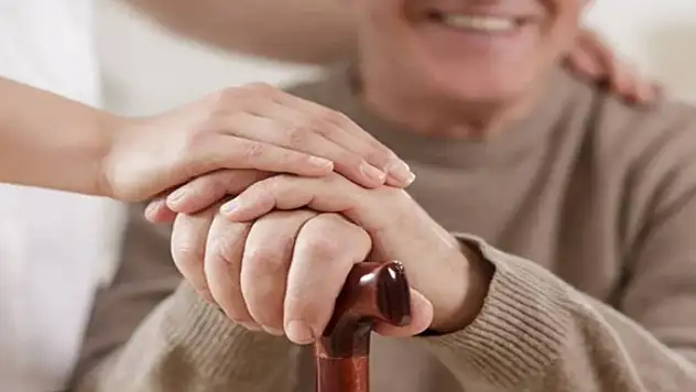 Türkiye'de yarım milyonu aşkın kişiye evde bakım desteği veriliyor