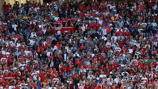 Türkiye - Paraguay maçını 68 bin 827 taraftar takip etti