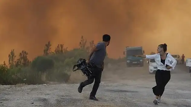 TÜRKİYE'DE 15 GÜNDÜR SÜREN YANGINLAR SÖNDÜRÜLDÜ