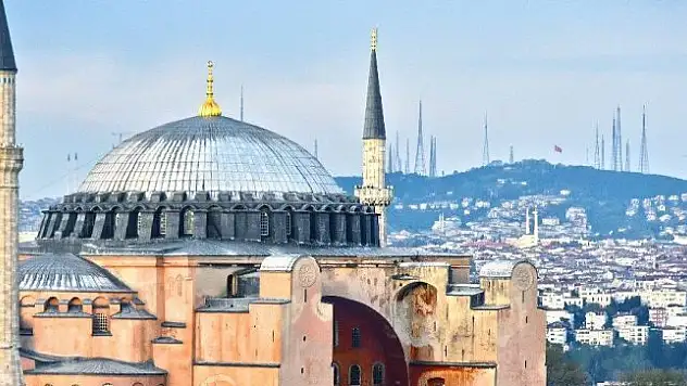 TÜRKİYE'NİN AYASOFYA KARARINA BİR ÜLKEDEN BEKLENMEDİK DESTEK GELDİ