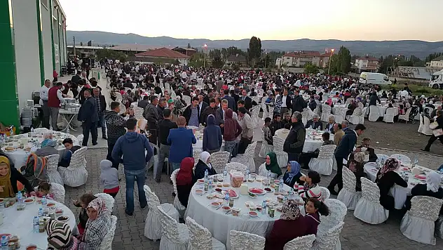 TÜRKİYE'NİN GÜÇLÜ OLMASI ÇİFTÇİSİNİN GÜÇLÜ OLMASIYLA MÜMKÜN
