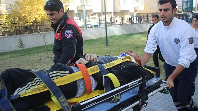 Tutuklandığını duydu, duruşma salonunun penceresinden atladı