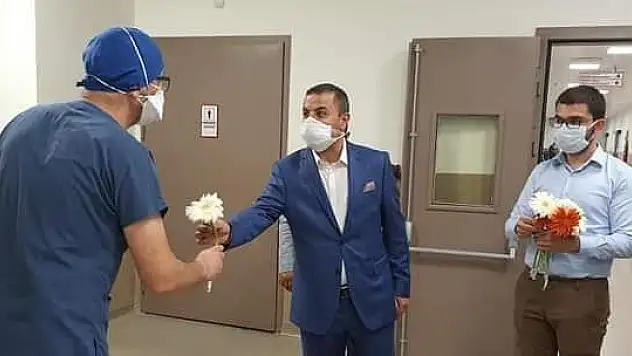 ÜLKÜ OCAKLARI BAŞKANI ÇELİK,SAĞLIK ÇALIŞANLARINI ZİYARET ETTİ