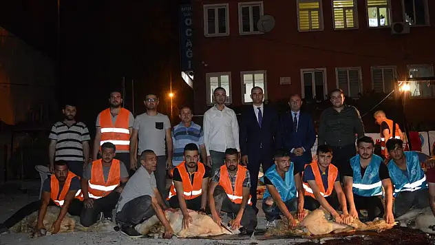ÜLKÜ OCAKLARI KAYSERİ İL BAŞKANLIĞI 100 KURBAN KESTİ