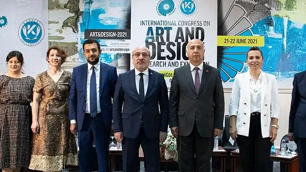 ULUSLARARASI SANAT VE TASARIM ARAŞTIRMALARI KONGRESİ BAŞLADI