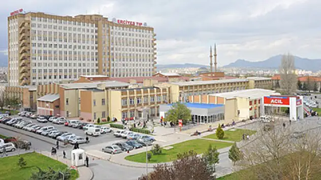 ÜNİVERSİTE HASTAHANESİ'NDE EKSİK MÜDAHALE İDDİASI
