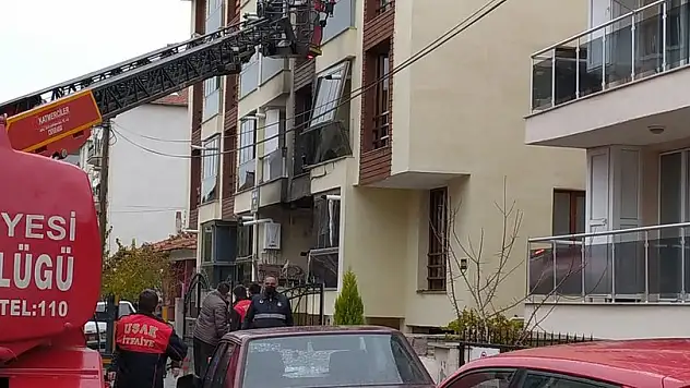 UŞAK'TA DOĞALGAZ PATLAMASI: 5 YARALI