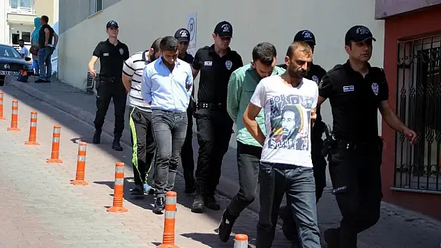 Uyuşturucu Taciri Adliyeye Bob Marley Tişörtü İle Gitti