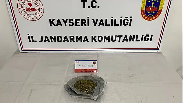 Üzerinde 75 gram bonzai taşıyan şahıs jandarma ekipleri tarafından yakalandı