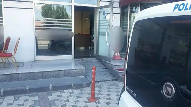 UZMAN ÇAVUŞ BAŞINDAN VURULDU
