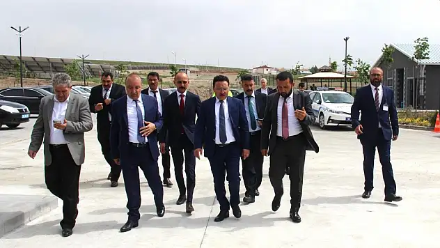 VALİ ÇİÇEK, COD ENERJİ ÜRETİM A.Ş'Yİ ZİYARET ETTİ