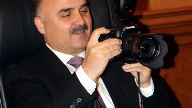 Vali Günaydın, 'Gazeteciler, Vatandaşla Kurumlar Arasında Köprü Görevi Görmektedir'