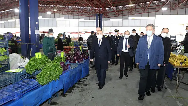 VALİ GÜNAYDIN, PAZAR YERLERİNDEKİ TEDBİRLERİ YERİNDE İNCELEDİ