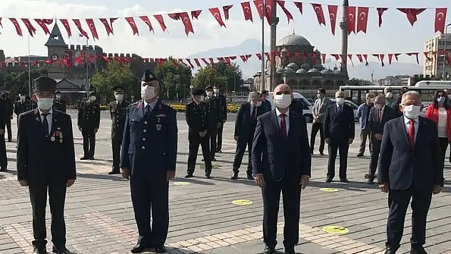 VALİ GÜNAYDIN: 'ŞEHİT VE GAZİLERİMİZİN MİRASINA DAHA ÇOK SAHİP ÇIKMALIYIZ'