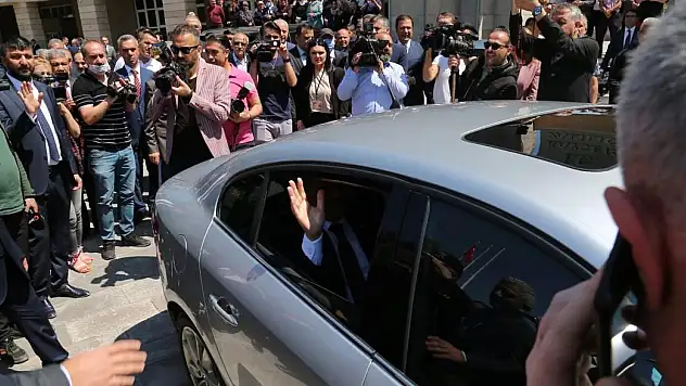 VALİ GÜNAYDIN'A DUYGUSAL VEDA