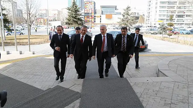 Vali Kamçı KCETAŞ'ı ziyaret etti