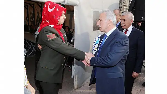 Vali Kamçı şehit Çobanoğlu'nun mevlidine katıldı