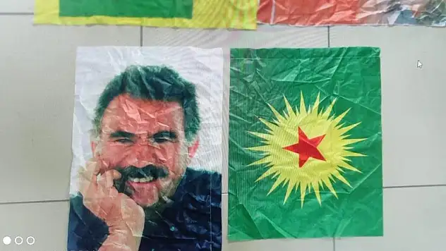 VAN'DAKİ BELEDİYENİN BİNASINDA ÖCALAN'IN FOTOĞRAFLARI ELE GEÇİRİLDİ