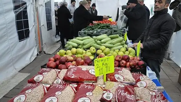 Vatandaş Tanzim Satışı Sevdi! Ankara'da İlk Gün 23 Ton Bakliyat Satıldı