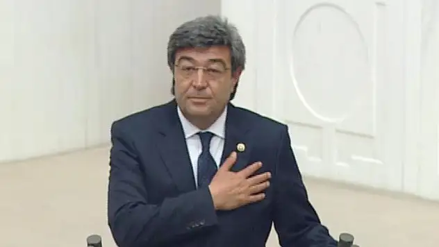 VEKİL ATAŞ: 'İLMEK, KENDİ ÇIKARLARI İÇİN AKP'YE GİTMİŞTİR'