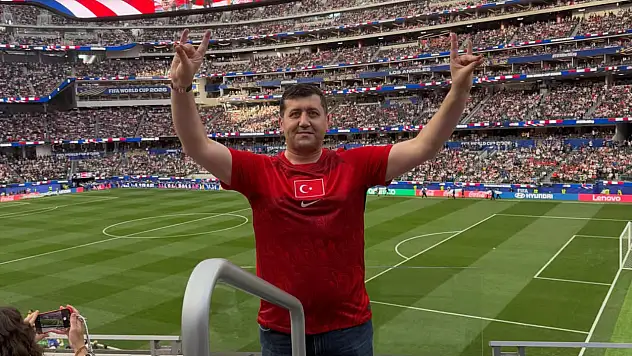 Vekil Ersoy'dan ABD çıkarması: Milli maçı tribünden izledi