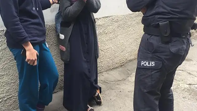 VİCDANSIZ ANNE, EVLENDİRMEK İSTEDİĞİ KIZINI BÖYLE TEHDİT ETTİ