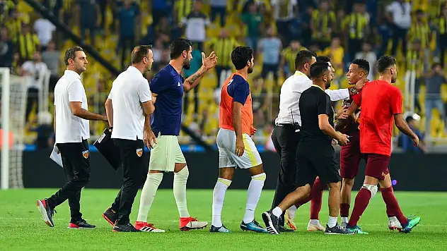 Volkan Demirel'den Kayserisporlu futbolculara tepki