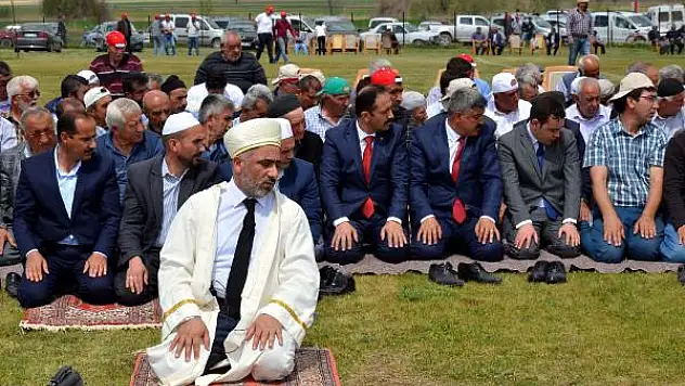 Yağmur duası yapılırken yağış başladı