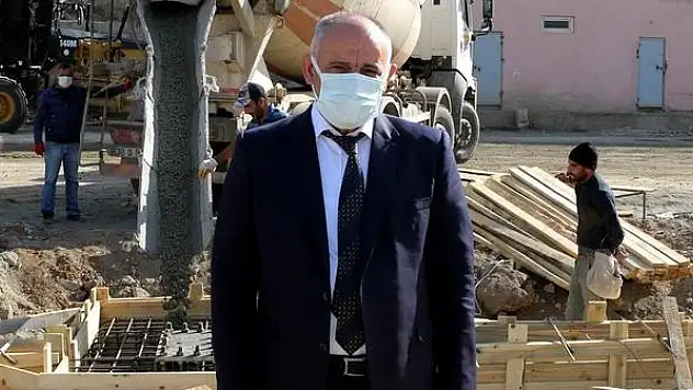 YAHYALI KAPALI SEMT PAZARININ TEMELİNE İLK HARÇ KONULDU