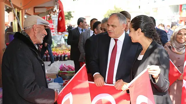 YAHYALI'DA CUMHURİYET COŞKUSU