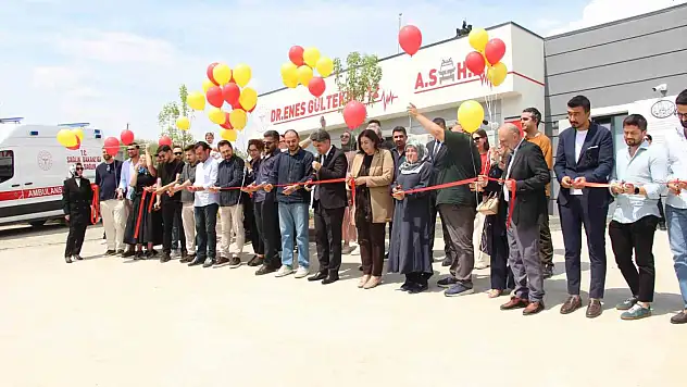 Yangında kaybettiği 8 yakını anısına 112 istasyonu ve 8 kurnalı şadırvan yaptırdı