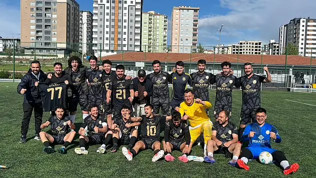 Yavru Aslanspor şampiyon oldu