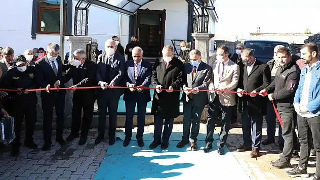 YENİDEN YAPILAN YEŞİLYURT CAMİ İBADETE AÇILDI