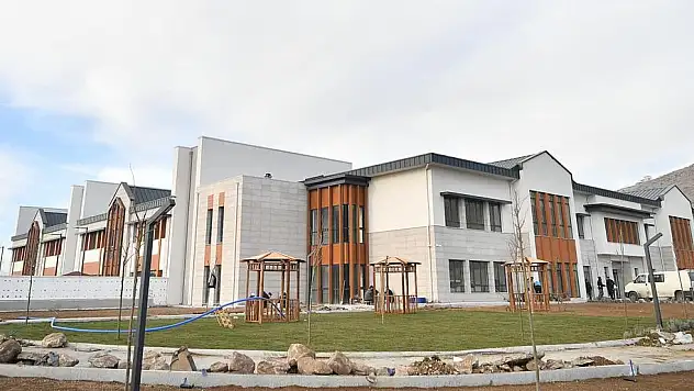 YEŞİLAY UYUŞTURUCUYLA MÜCADELE REHABİLİTASYON MERKEZİ'NDE SONA YAKLAŞILDI 
