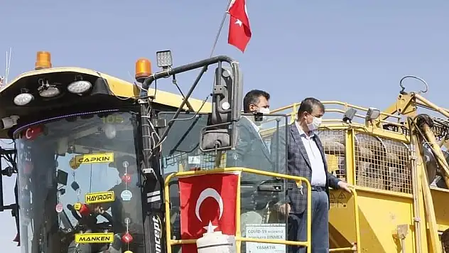 YEŞİLHİSAR'DA ŞEKER PANCARI HASADI