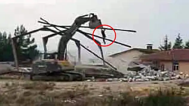 YIKIM ÇALIŞMASI SIRASINDA İŞÇİ ENKAZ ALTINDA KALDI!