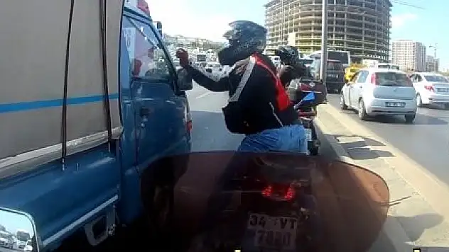 YOL VERMEYEN KAMYONETİN AYNASINI KIRDI!
