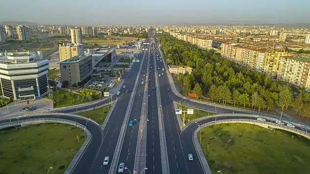 Yola çıkacaklar dikkat! Kayseri güzergahlarında yol çalışmaları sürüyor