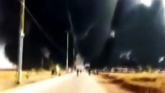 YPG/PKK'LI TERÖRİSTLER KUYULARA DOLDURDUĞU PETROLÜ YAKTI
