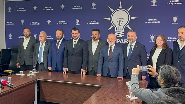 YRP'den istifa eden 4 meclis üyesi AK Parti'ye geçti