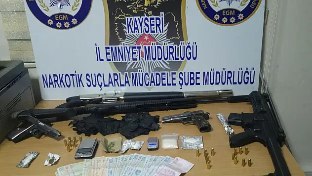 Zehir tacirleri yakalandı