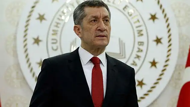 ZİYA SELÇUK HAKKINDAKİ İSTİFA İDDİALARINA MEB'DEN JET YALANLAMA