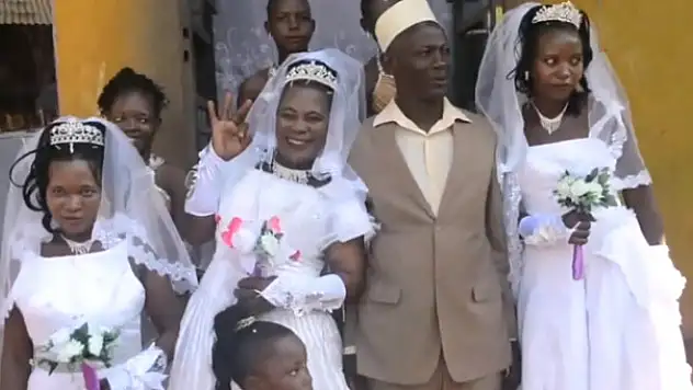 Züğürt Damat, Tek Düğün Yapıp 3 Kadınla Evlendi
