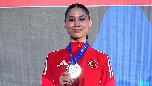 Zümra Rezzan İm'den avrupada büyük başarı