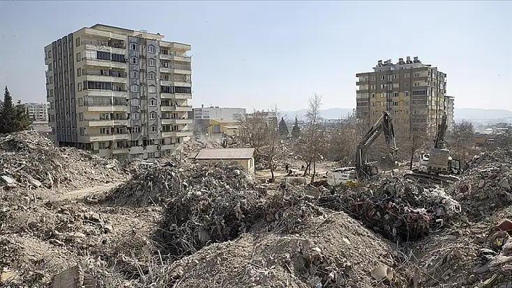 123 kişinin öldüğü Ebrar Sitesi davasında müteahhide 17 yıl hapis cezası
